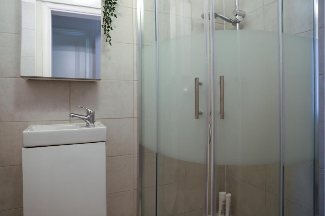 Spacious Apartment, 3 Min To U6 Metro ウィーン エクステリア 写真