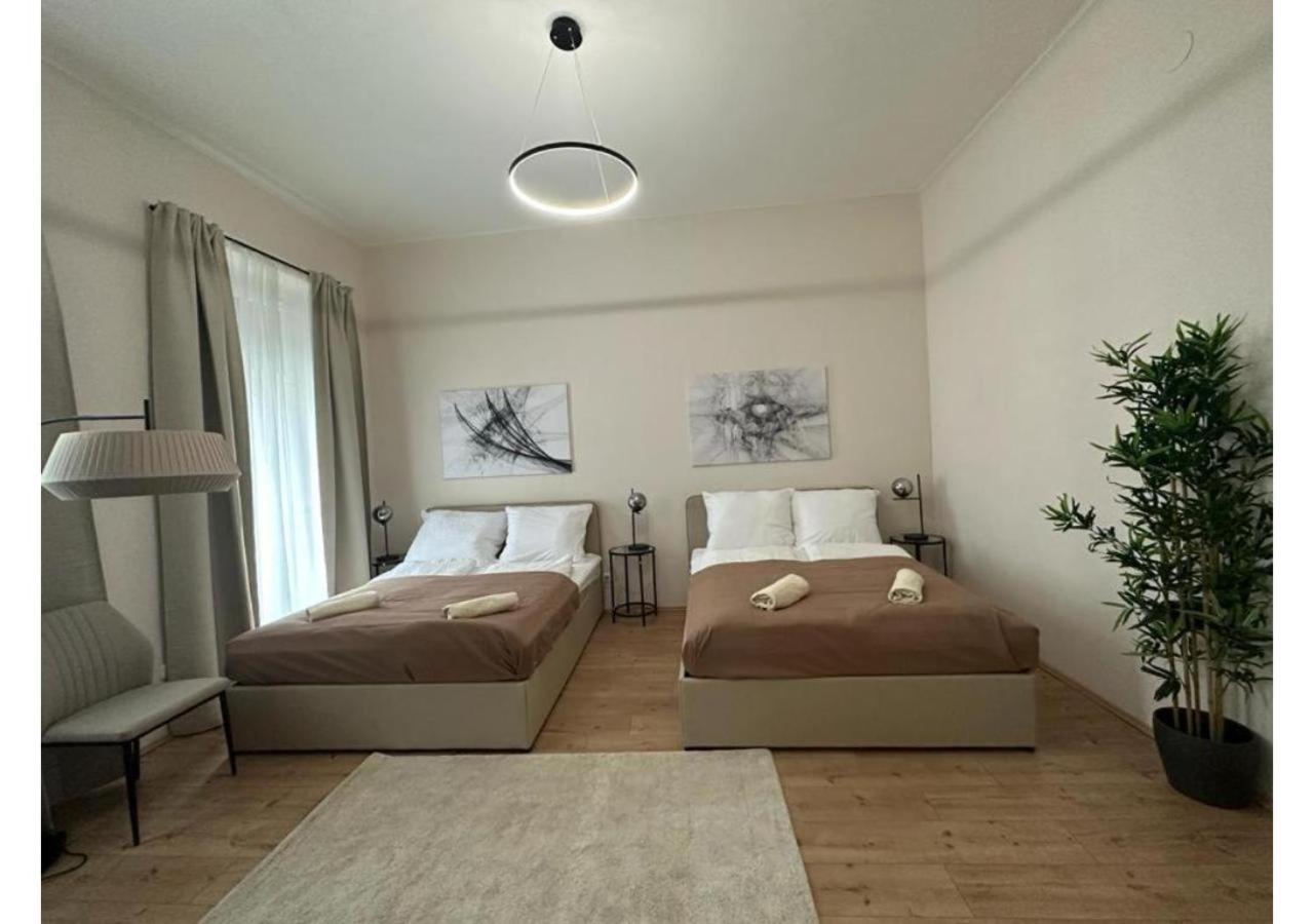 Spacious Apartment, 3 Min To U6 Metro ウィーン エクステリア 写真