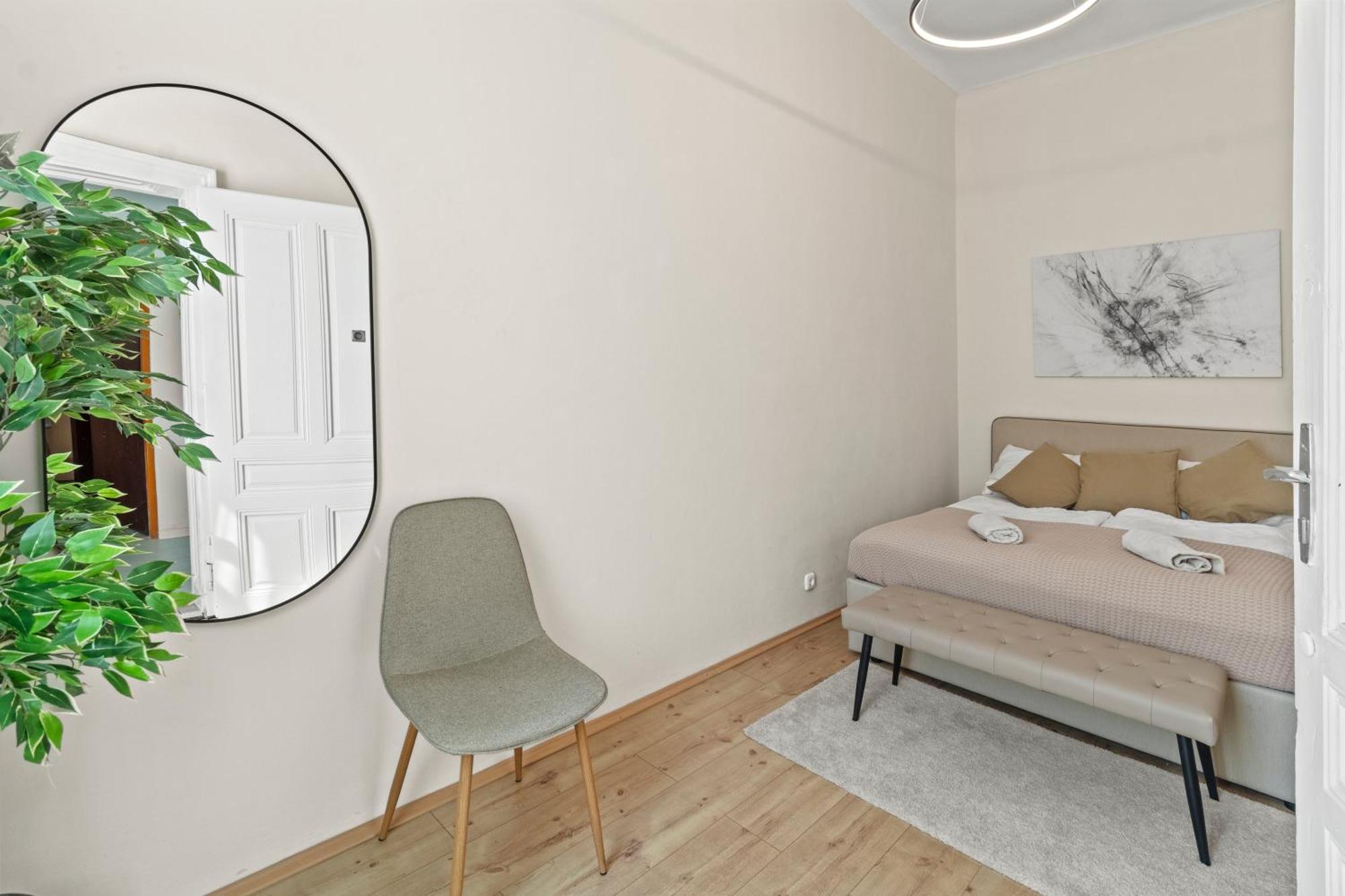 Spacious Apartment, 3 Min To U6 Metro ウィーン エクステリア 写真