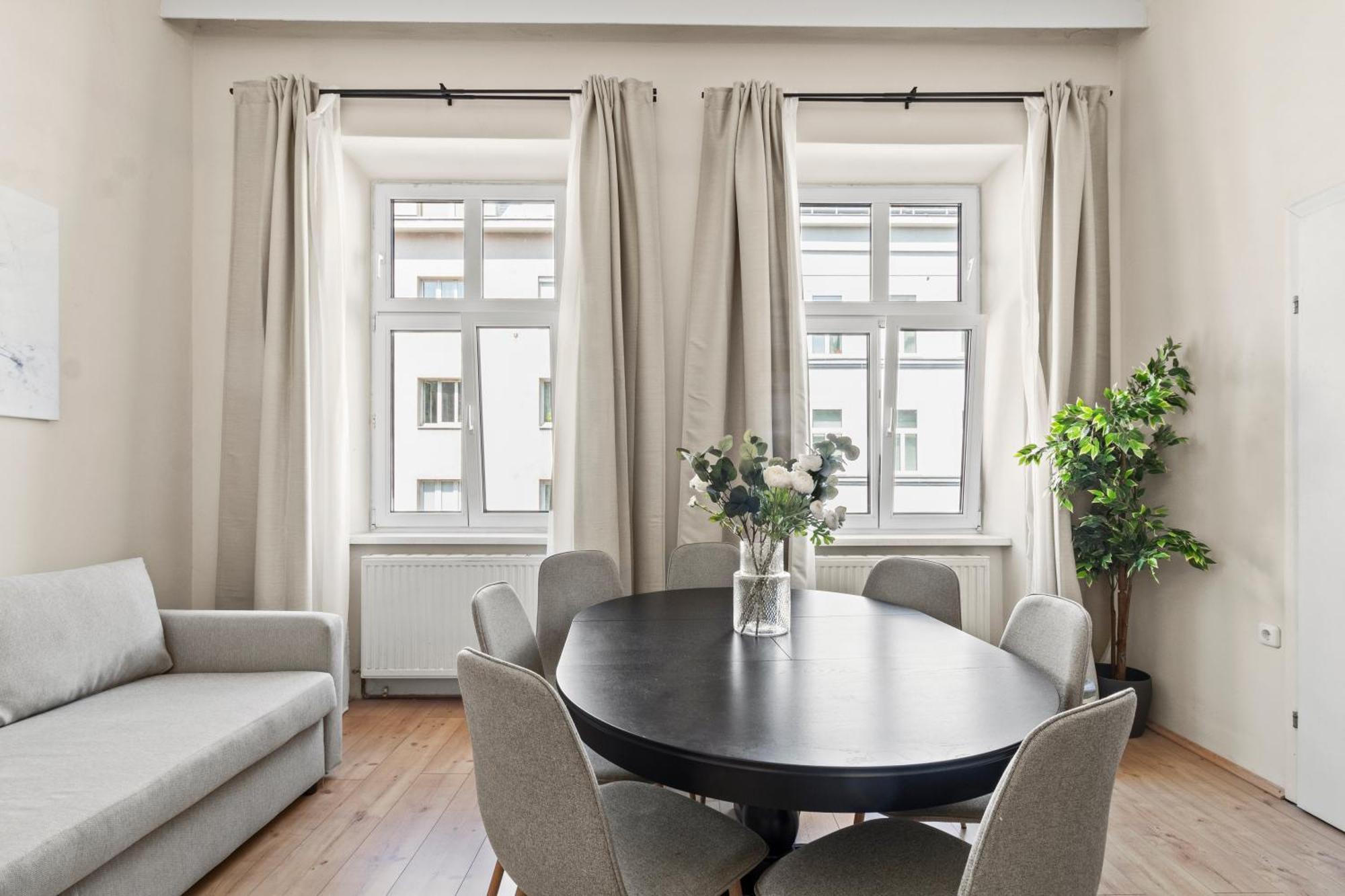 Spacious Apartment, 3 Min To U6 Metro ウィーン エクステリア 写真
