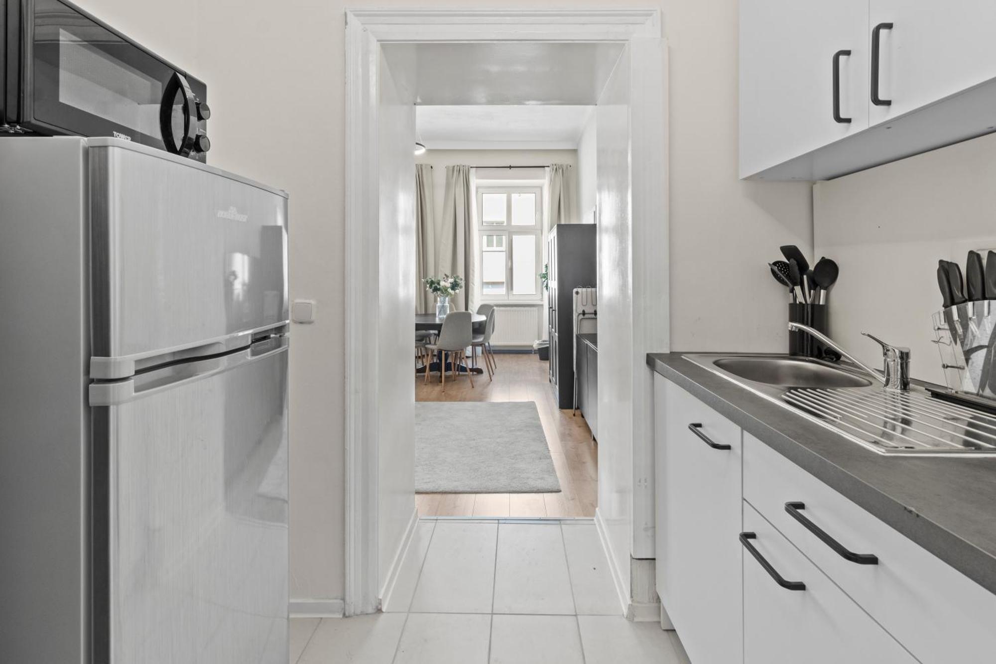 Spacious Apartment, 3 Min To U6 Metro ウィーン エクステリア 写真