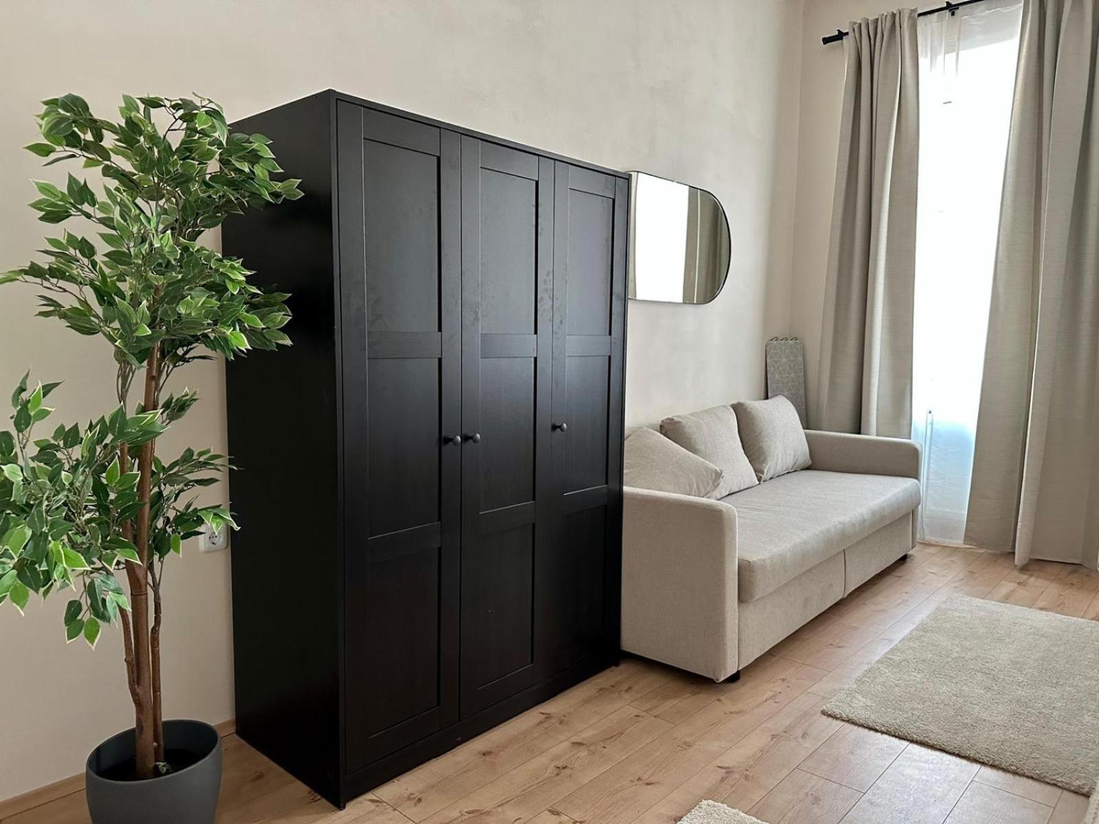 Spacious Apartment, 3 Min To U6 Metro ウィーン エクステリア 写真