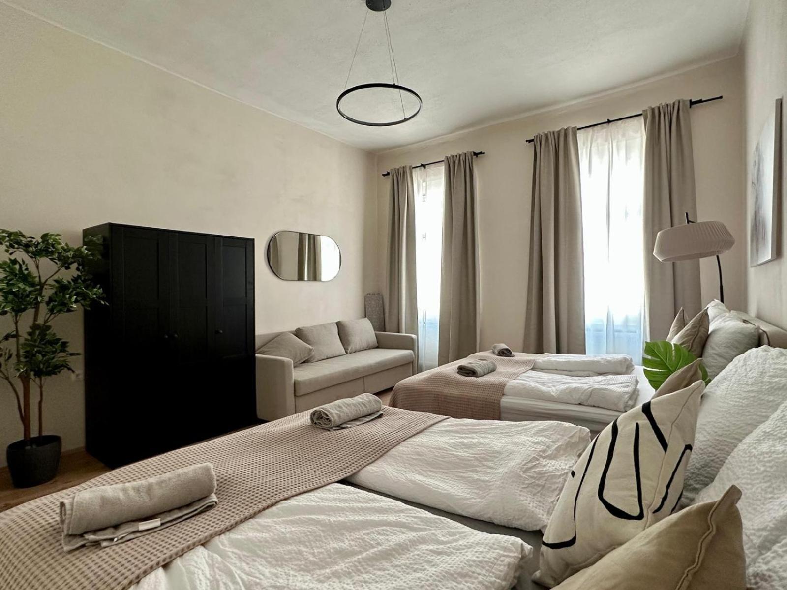 Spacious Apartment, 3 Min To U6 Metro ウィーン エクステリア 写真
