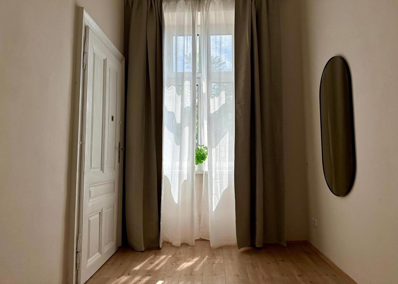 Spacious Apartment, 3 Min To U6 Metro ウィーン エクステリア 写真