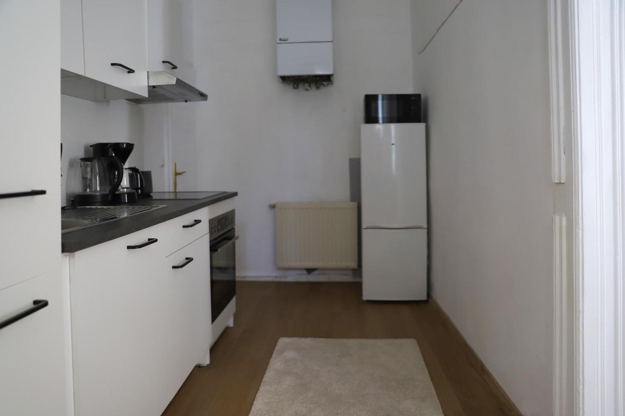 Spacious Apartment, 3 Min To U6 Metro ウィーン エクステリア 写真