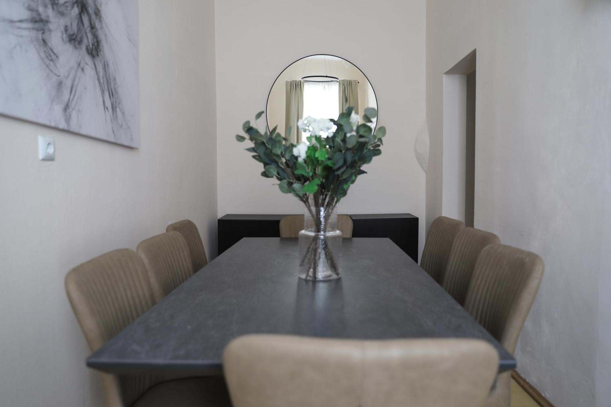 Spacious Apartment, 3 Min To U6 Metro ウィーン エクステリア 写真